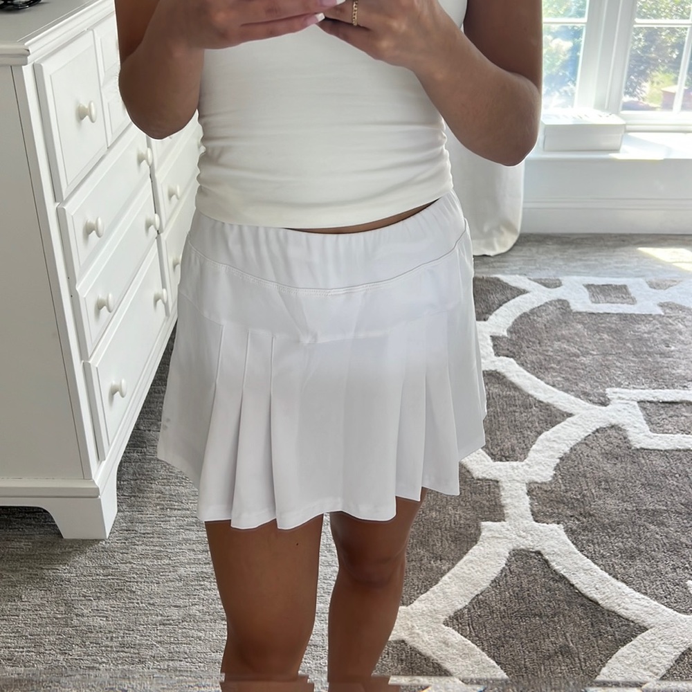 White pleated tennis skirt